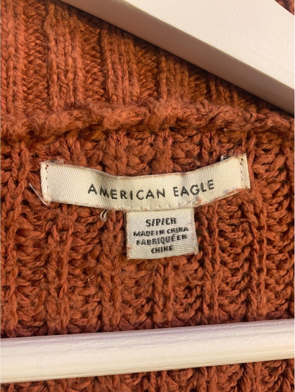American Eagle rust V neck knit sweater size S P CH - Picture 3 of 3